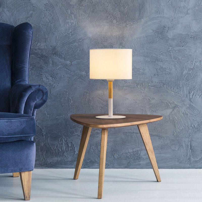 Lampe de table moderne avec abat-jour en tissu blanc, base en bois et en métal, cordon de 67 pouces avec interrupteur marche / arrêt pour la chambre à coucher, le salon, le bureau