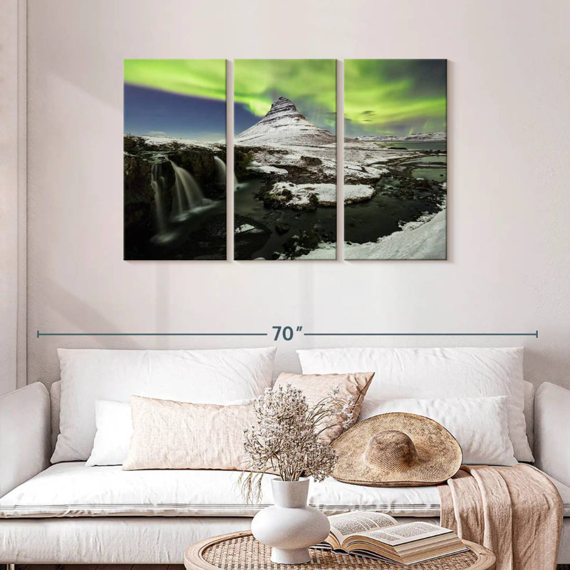 Alvord lumières polaires au-dessus de Kirkjufell, H 28 po x l 45 po