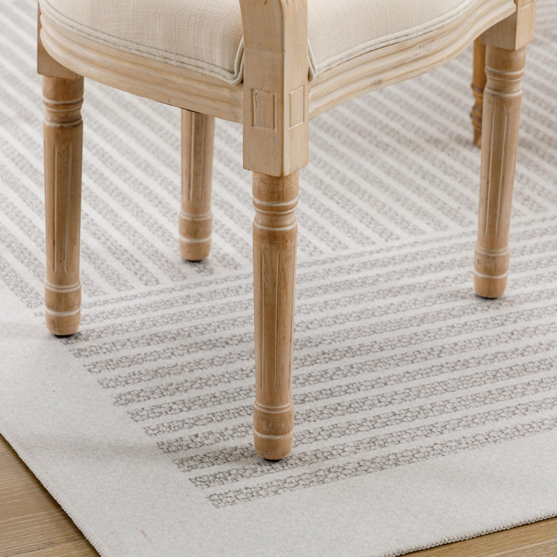Chaise de salle à manger de style français