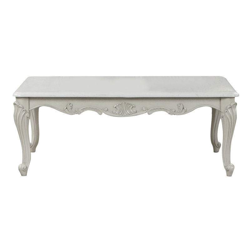Table basse de style traditionnel en bois