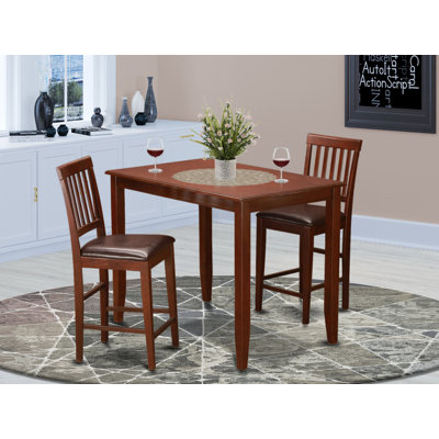 L'ensemble de 3 tables de salle à manger à hauteur de comptoir de cuisine comprend une table de salle à manger rectangulaire et 2 chaises rembourrées en similicuir, 30 x 48 pouces, acajou