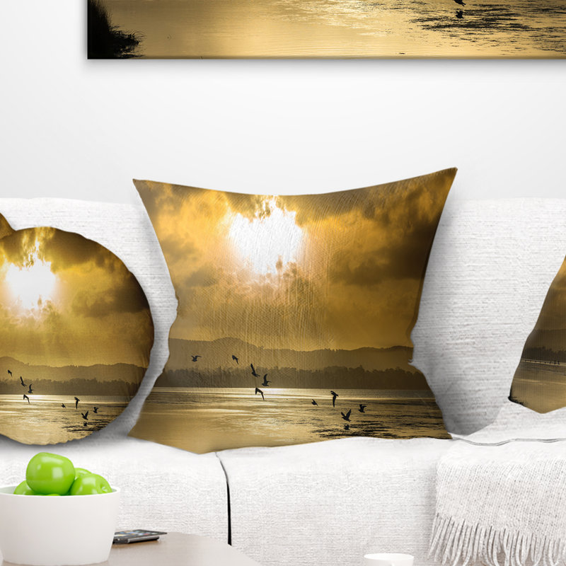 Coussin de mer scintillant soleil entre les gros nuages, 18 po x 18 po, Coussin décoratif