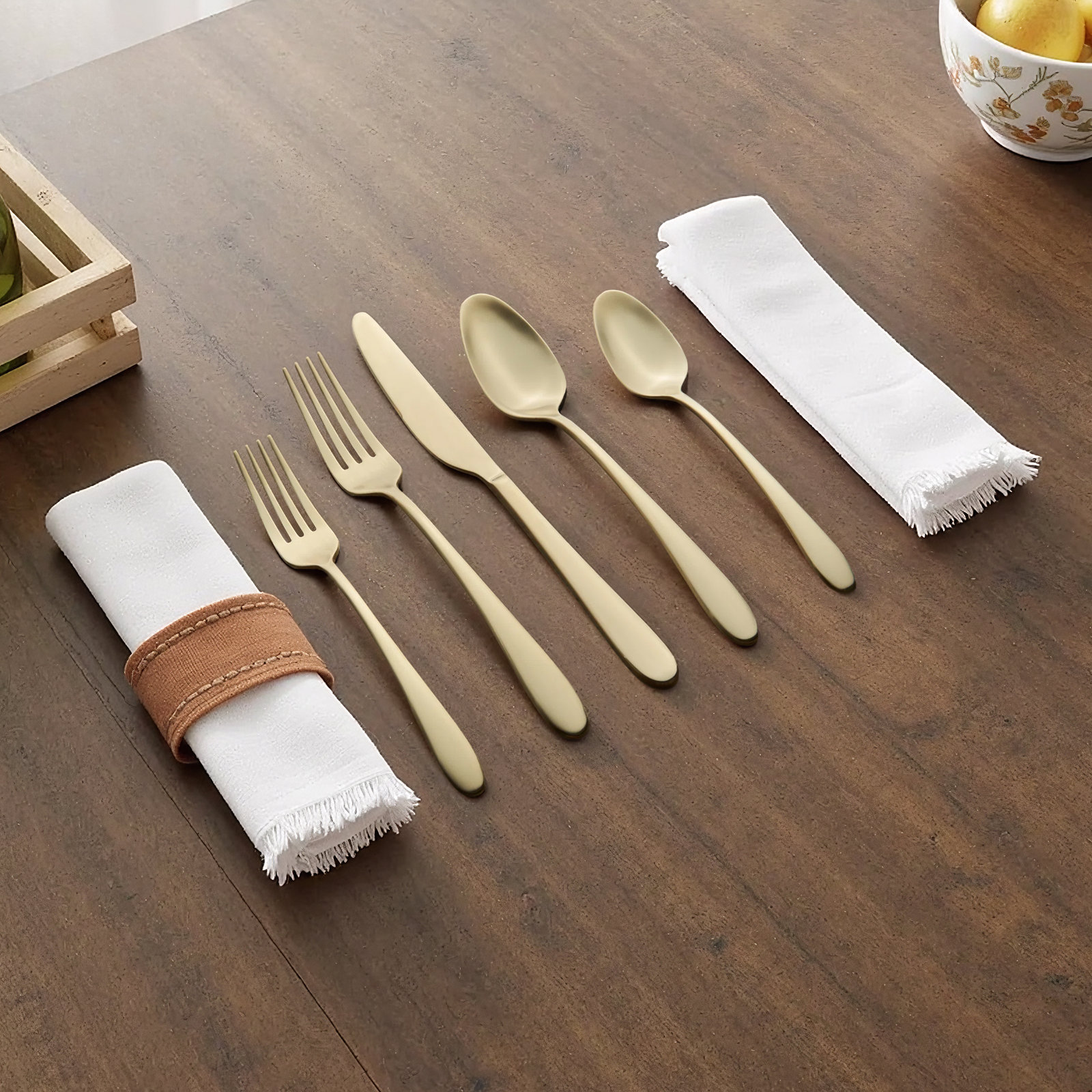 Poet 20 Piece Flatware Set, Service for 4, Champagne Satin