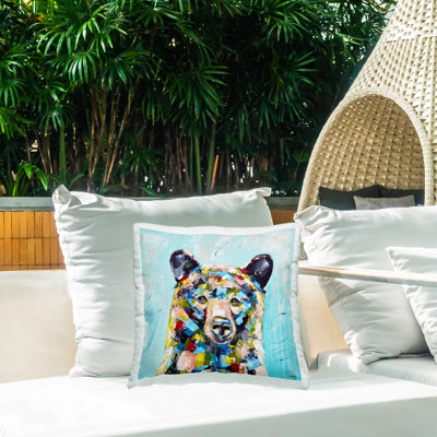 Coussin d'extérieur «Bold Blue Kaleidoscopic Bear» par Jen Seeley