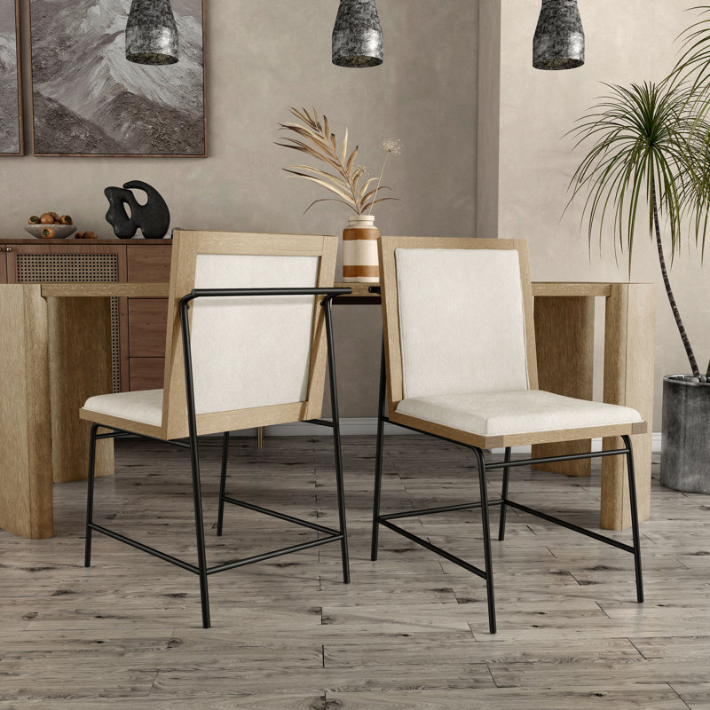 Chaise Konegan