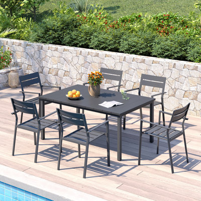 Ensemble de salle à manger rectangulaire pour l'extérieur avec table en métal 63 po et 6 chaises avec accoudoirs