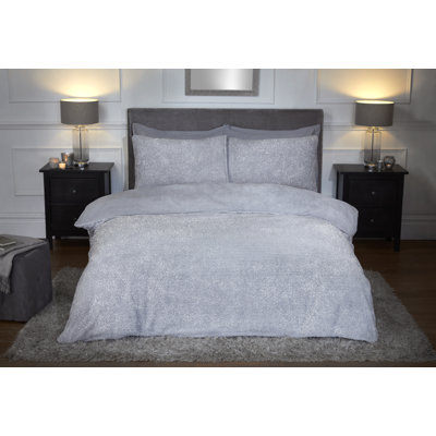 SandpiperCove Polyester Solid Colour Duvet Cover Set with Pillowcases