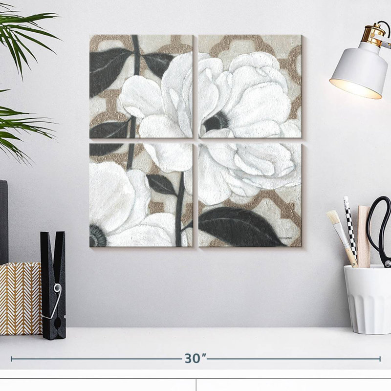 Harnek White Petals, 18" H x 18" W