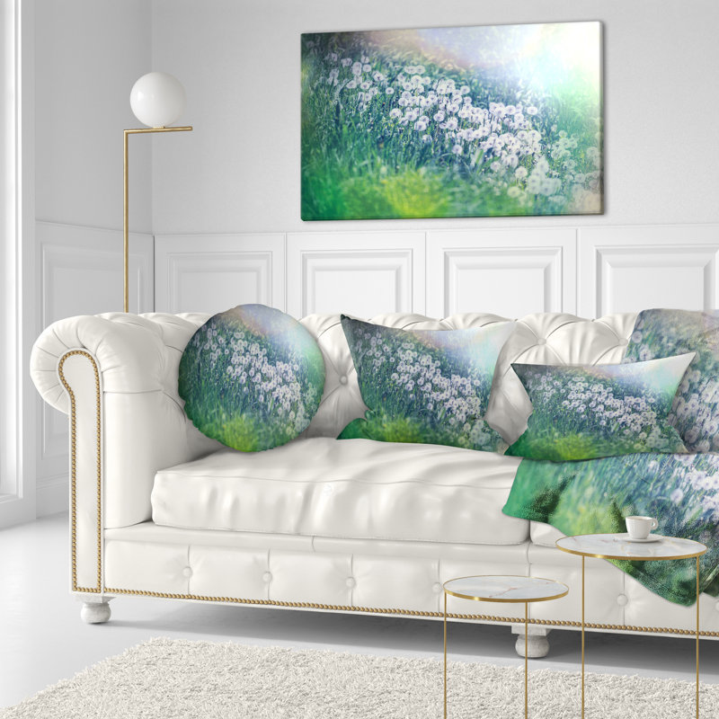 Coussin lombaire avec peu de fleurs mountain plain