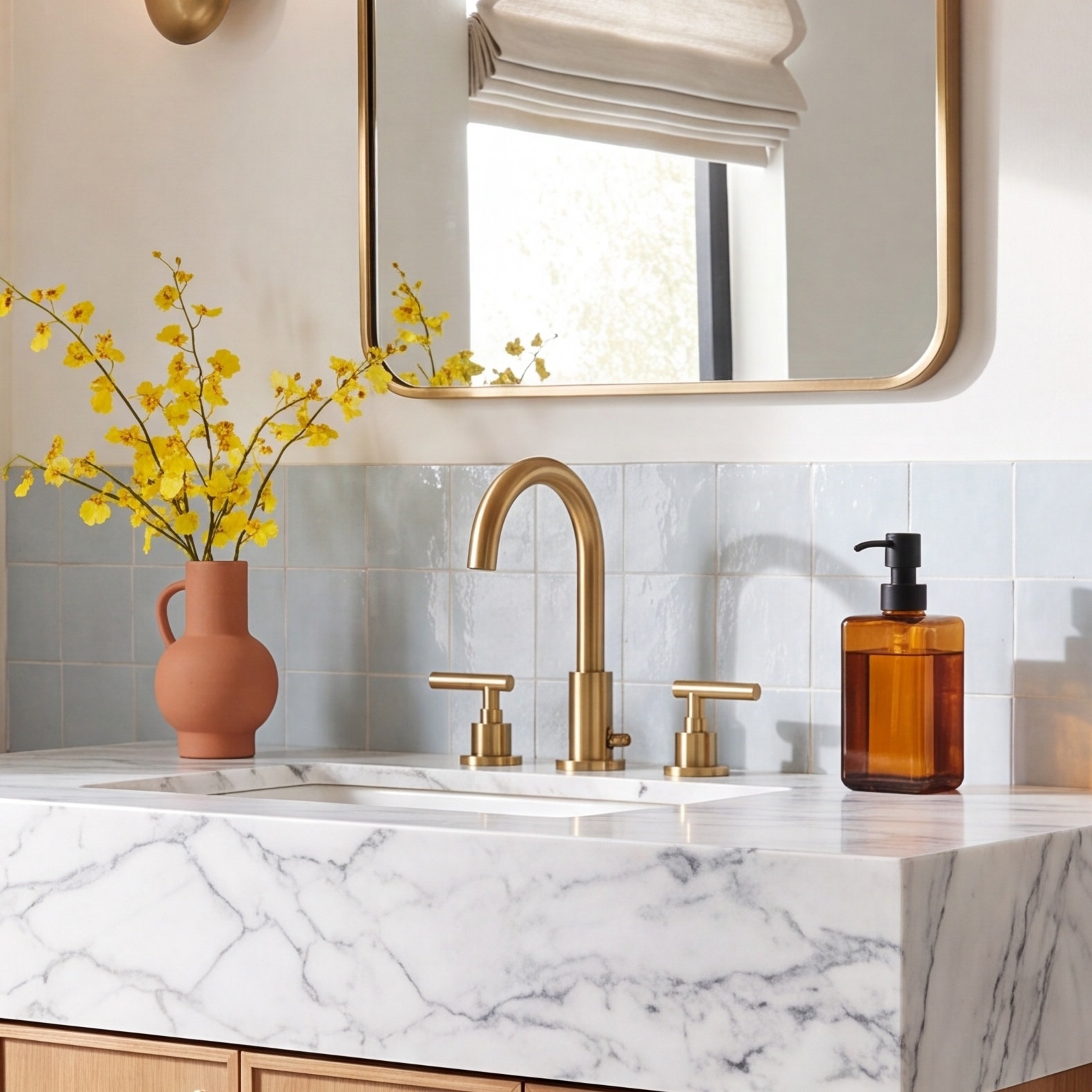 Manhattan Widespread Faucet with Drain, Brushed Brass