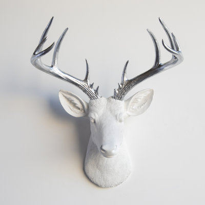 Grande décoration murale fausse tête de cerf naturalisée