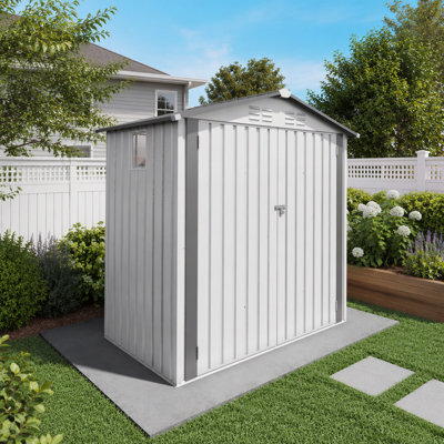 Remise de rangement durable en métal 6 x 3,6 pi avec toit imperméable, fenêtre transparente et porte verrouillable pour le jardin et le patio