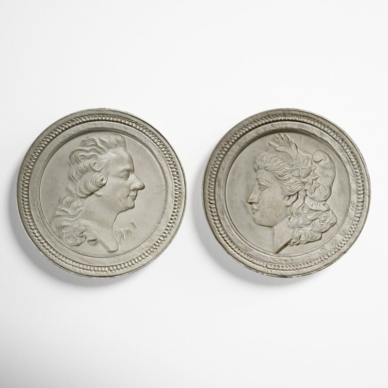 2 Piece Round Traditional Profile Wall Decor Set