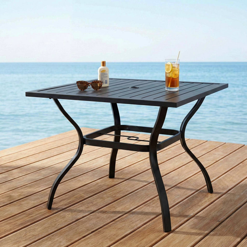 Table de bistro en métal et acier