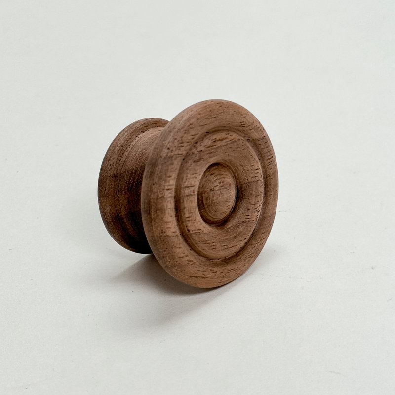 Palmer Walnut in. Round Knob, 2"