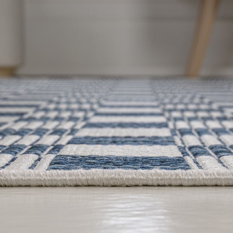 Aimee Traditional Cottage Checkerboard Navy/Cream Indoor/Outdoor Rug, Rectangle 2'11" x 4'11"