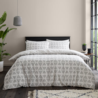 Tufted Print Geo Reversible Duvet Cover Set