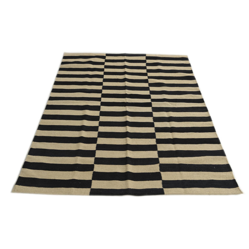 Tapis ivoire 4 pi 2 po x 5 pi 9 po Pinkerton