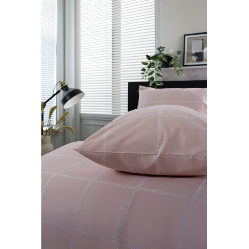 Crossley Heath Duvet Set – 100% Cotton With Piped Cotton Gingham Duvet Cover Set with Pillowcases Included, Rose/White