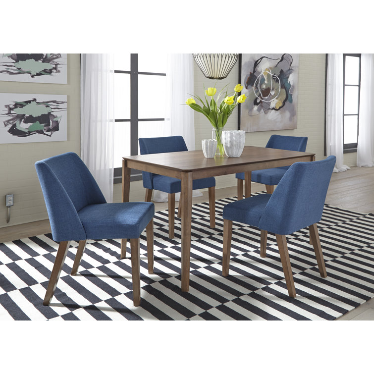 Didmarton 4 - Person Dining Set