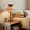 Lampe de table rétro en noyer de style Mid-Century français avec interrupteur à chaîne - Lampe de chevet ou de bureau rétro