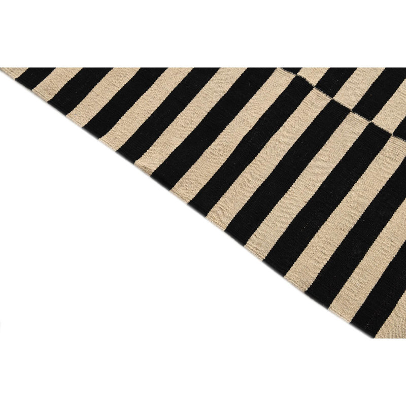 Tapis noir et blanc Petrella