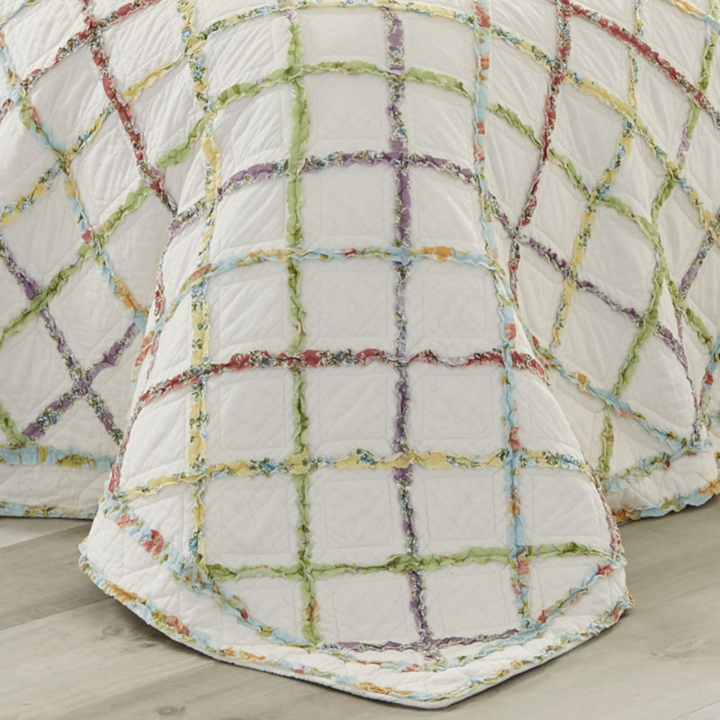 King White Cotton Reversible Quilt Set with Ruffle Design
