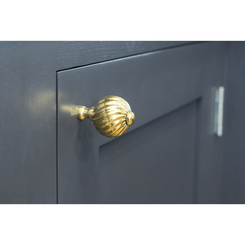 Spiral 32mm Diameter Round Knob