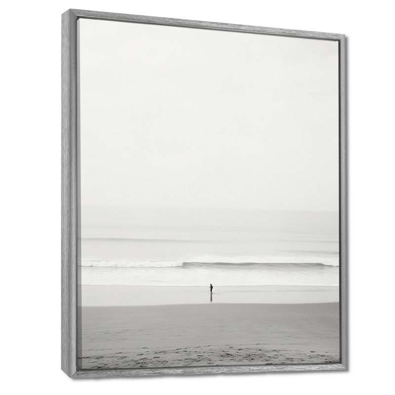 Minimalisme noir et blanc photo de plage V - art mural plage côtière, H 32 po x l 16 po x P 1 po, Encadrement argenté