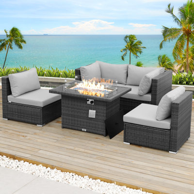 Ensemble modulaire d'extérieur en osier pour 5 personnes avec coussins et table de foyer au propane / gaz naturel 60 000 BTU Arisbet