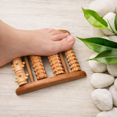 Masseur à pieds en bois naturel