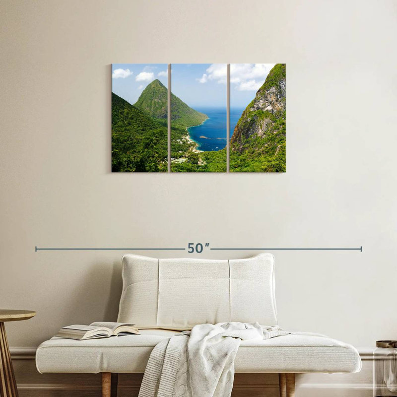 Gillard Piton Mountains, 20" H x 33" W