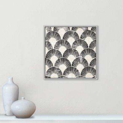 «White Art Deco III» par Aimee Wilson