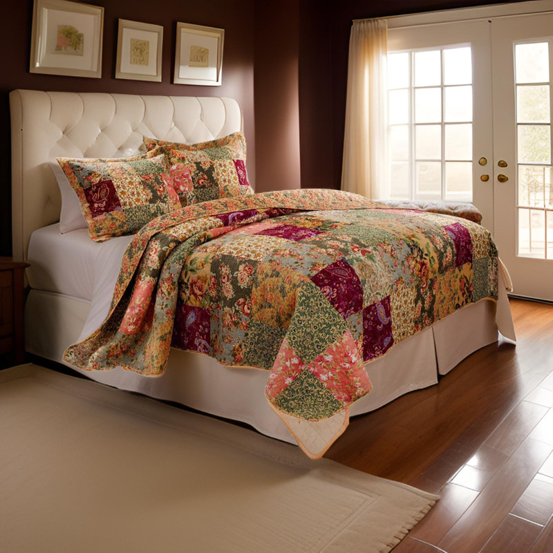 Multicolor Floral Patchwork Queen Microfiber Quilt Set
