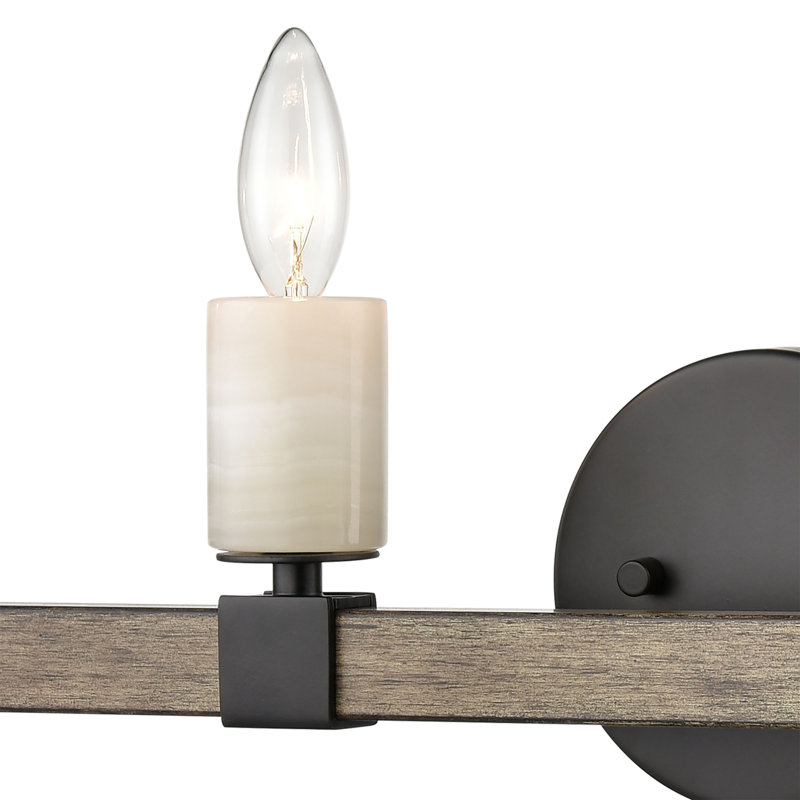 Éclairage pour salle de bain 4 lumières Stone Manor, Quatre lumières, H 6 po x l 30 po x P 4 po