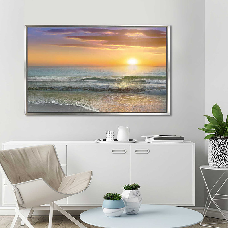 «Dawn Rays», reproduction de photo, H 31,5 po x l 51,5 po x P 2 po, Cadre flottant argent