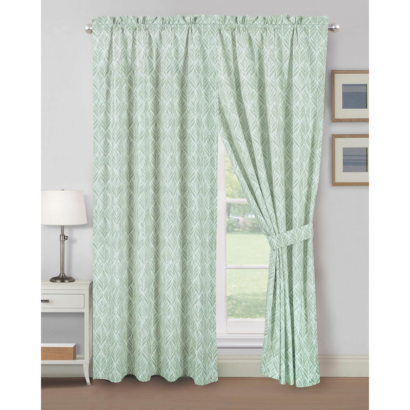 Medina Printed Floral Curtain Set