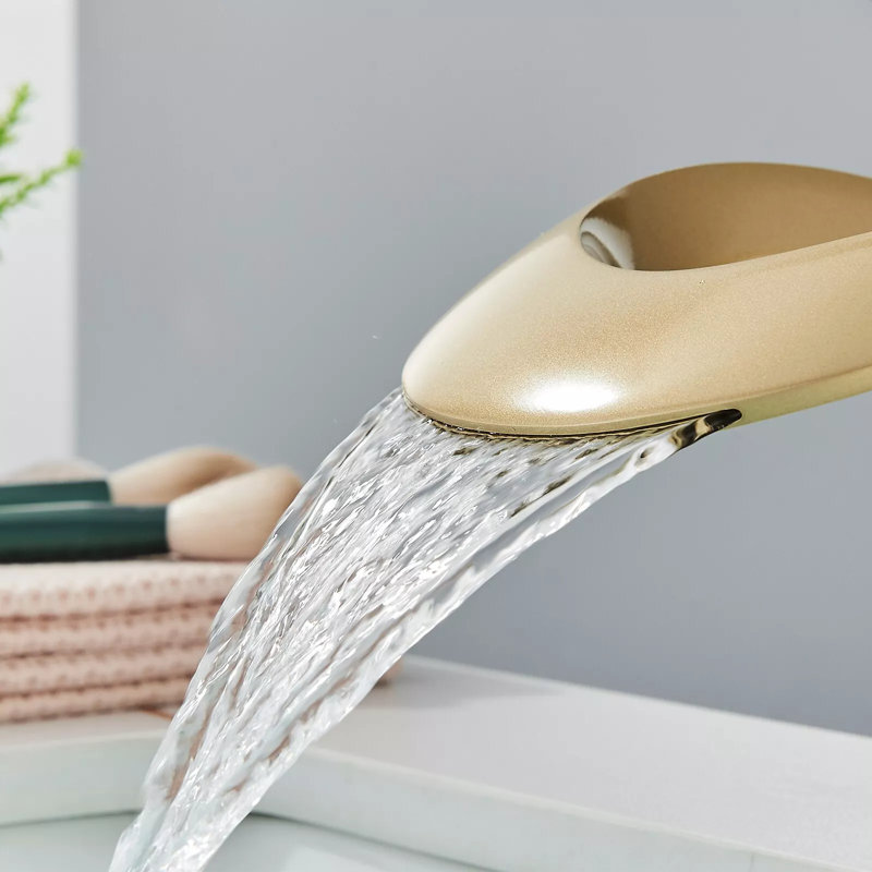 Robinet de lavabo pour salle de bain à poignée simple, Gold