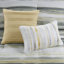 Très grand / très grand lit en jaune - 8 pièces Seersucker, pour un sommeil, coussins décoratifs brodés-125396554-125396552