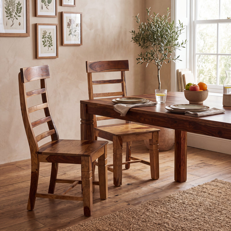 Chaise d'appoint en bois massif Kirkland, Beige