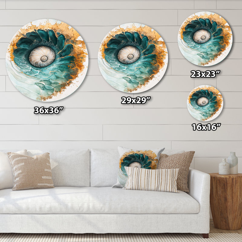 Coastal Spiral Emerald Seashell I - impression d'art moderne en métal vert, coquillage rond, art mural en métal