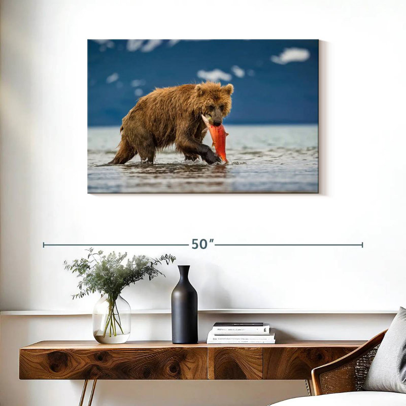 Grizzly de Brampt mangeant du saumon