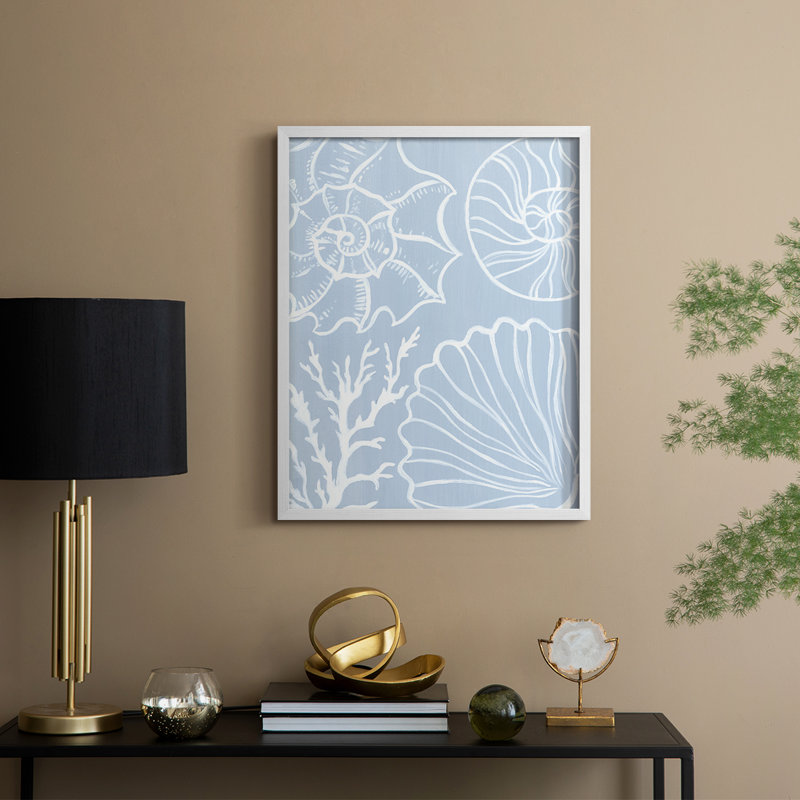 «Shell Silhouettes I», reproduction encadrée - bois massif, H 21 po x l 17 po, Blanc