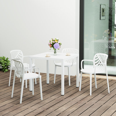 4-Person Outdoor Square Dining Set