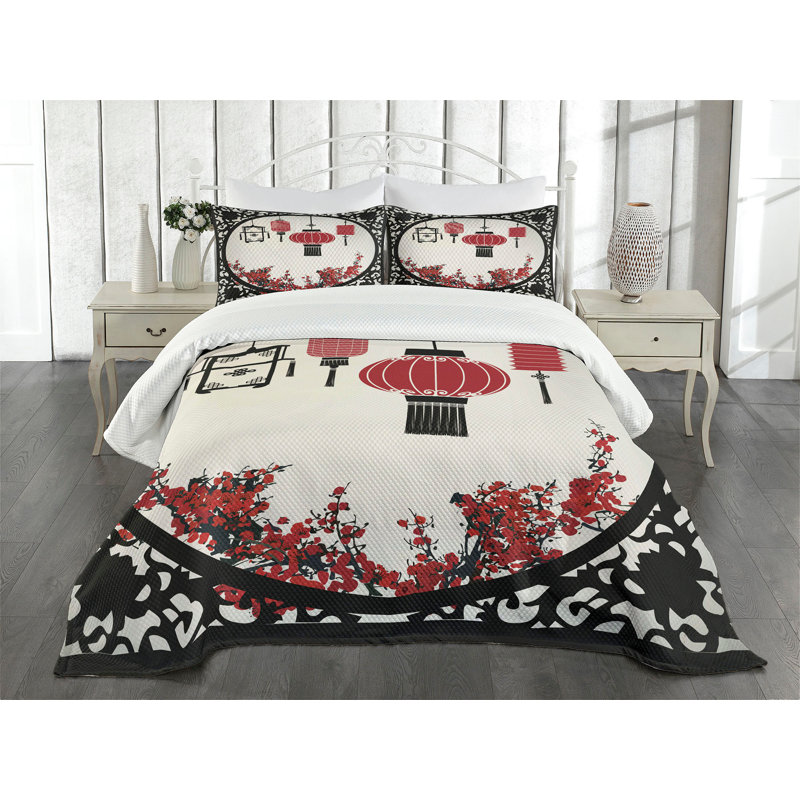 King Size White Quilted Bedspread Set with Ornate Folkloric Graphic