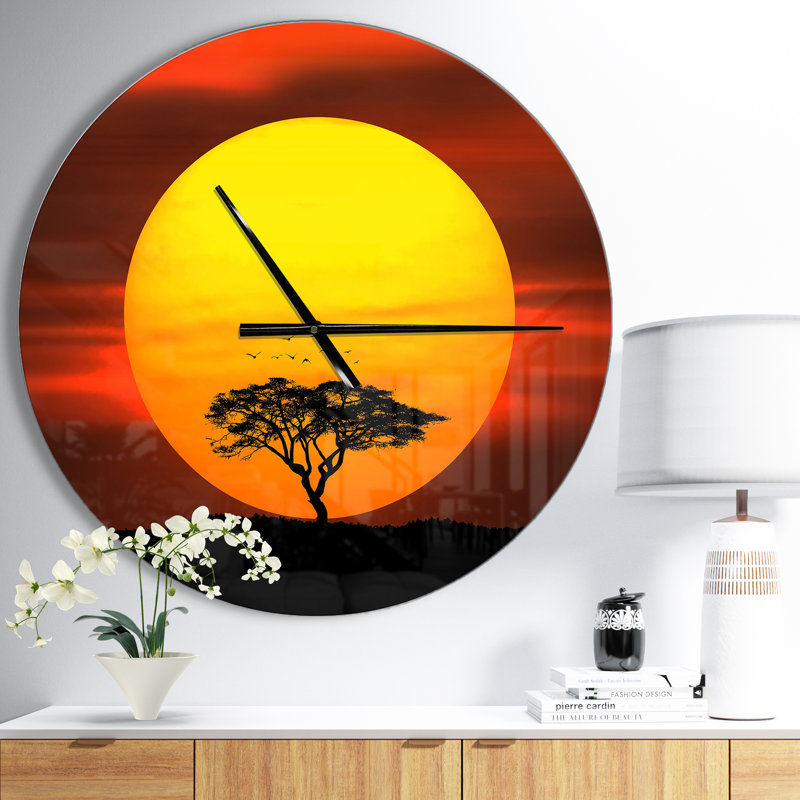Arbre solitaire avec oiseaux au coucher du soleil - Horloge murale moderne, Moyen