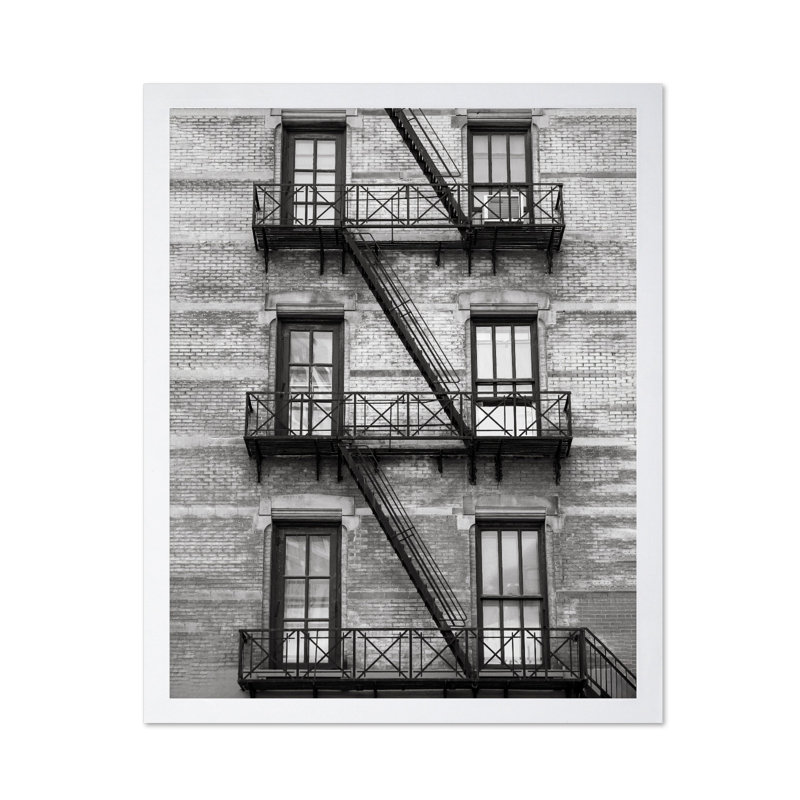 Escalier sur le bâtiment de Manhattan, 11"H x 14"W, Poster, White Framed