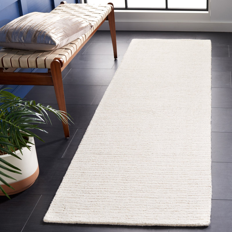 Tapis ivoire / beige en laine touffeté à la main Armina, Tapis de couloir 2 pi 3 po x 6 pi