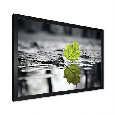 «Green Leaves Solitude In Winter II», reproduction d'art sur toile