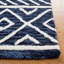 Tapis bleu marine / ivoire Metro 460-485161908